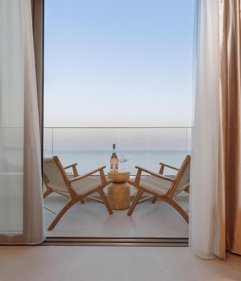 לרפטרה Kales Sea View Suites מראה חיצוני תמונה